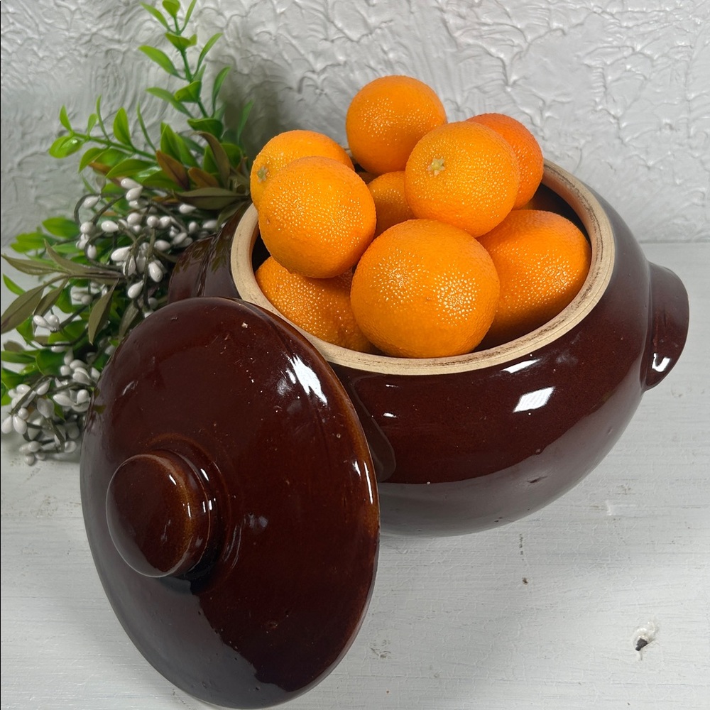 VTG Brown Bean Pot Made in USA Stoneware Dark Brown w/ Lid Handles VTG Farmhouse